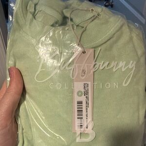 NWT Buffbunny Collection Base Layer Long Sleeve Hip Top size XL - honeydew